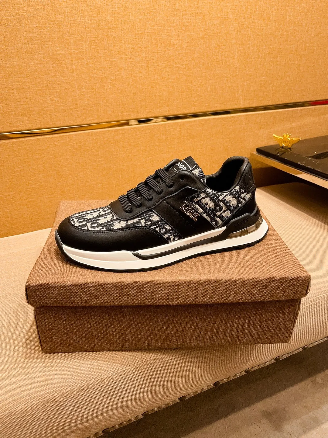Men's shoes💰 420💰🔥【Dior】High-end brand of men's shoes official website 1:1 latest masterpiece: the upper is made of Italian imported first-layer cowhide, comfortable and breathable lining➕original non-slip and wear-resistant outsole🔥, making walking more convenient and comfortable! An exclusive new model, a stunning work, a beautiful 1:1 replica [color] compared to the official quality! Create a fashionable personality to set off your uniqueness! A must-have for trendy men! Classic 🔥Size: 38-44 Color: 🔥Multiple colors available